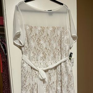 Gabby Skye Lace Dress